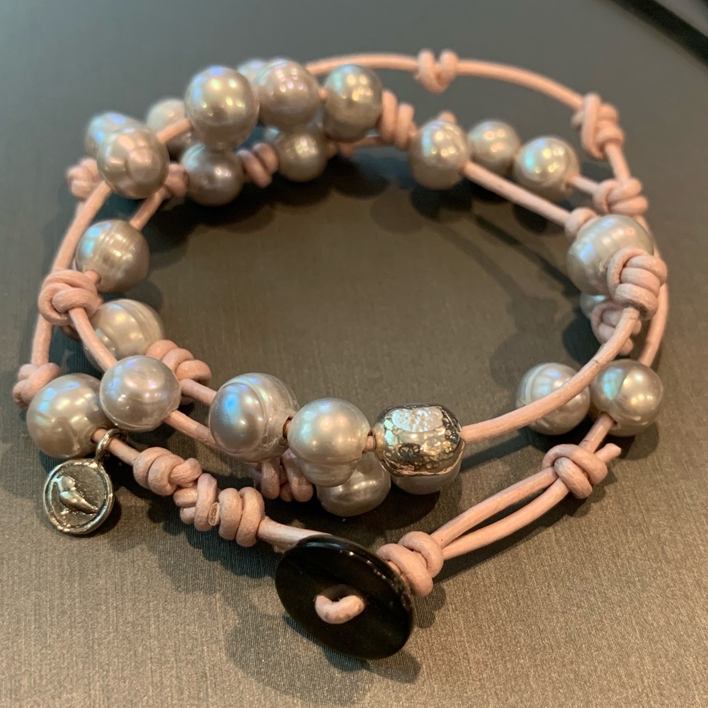 Bracelet that can be worn as a necklace too